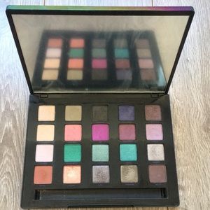 Urban Decay Vice 20 eyeshadow palette